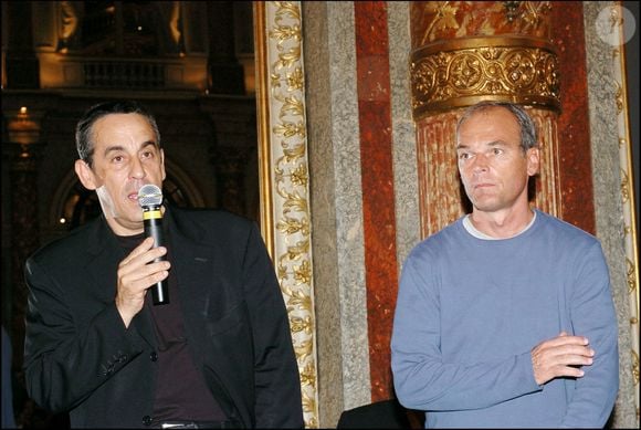 "Moi, j’étais ni con ni macho. Lui, peut-être !", déclare Thierry Ardisson...

« Thierry Ardisson » et « Laurent Baffie » ont été vendus aux enchères au profit de « Reporters sans frontières » à l'hôtel Intercontinental à Paris.