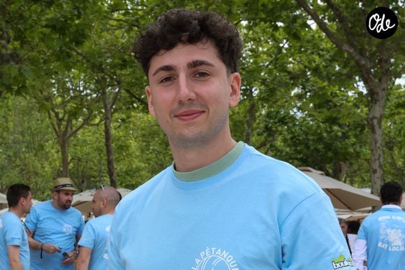 Cette victoire lui permet de décrocher son billet pour la grande finale mondiale, prévue le 23 novembre 2026 à Saint-Ouen.

Les Chefs à Saint-Tropez fêtent les producteurs 2026. Hugo Riboulet, place des Lices à Saint-Tropez, le 3 mai 2026. © Jean-Marc LhomerBestimage.