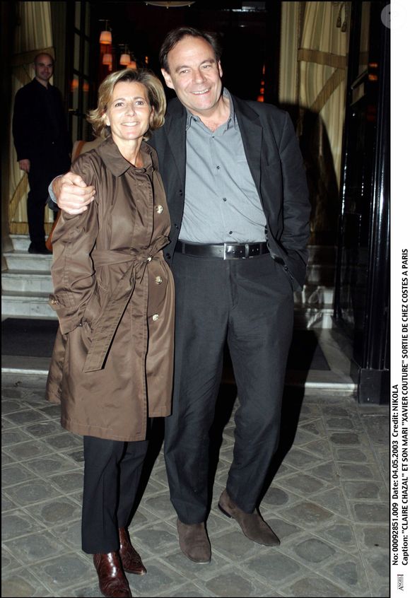 Claire Chazal et Xavier Couture à la sortie de "Chez Costes" à Paris, le 4 mai 2003 .© AGENCE / BESTIMAGE