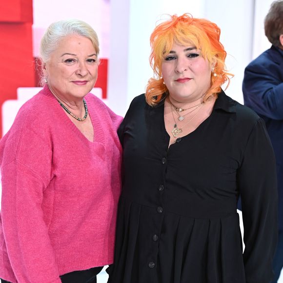 Exclusif - Josiane Balasko et sa fille Marilou Berry - Enregistrement de l'émission "Vivement Dimanche", présentée par M.Drucker et diffusée le 12 décembre sur France 2. Le 19 novembre 2021
© Guillaume Gaffiot / Bestimage