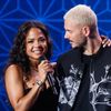 Rendez-vous était pris dans un restaurant de Ramatuelle (Var). Elle portait une robe rouge, couleur de l'amour pour l'occasion et les amoureux semblaient épanouis.  

Exclusif - M. Pokora (Matt Pokora) et sa femme Christina Milian - Surprises - Enregistrement de l'émission "La boîte à secrets N°17", présentée par F.Bollaert et diffusée le 19 janvier 2024 sur France 3
© Christophe Clovis / Bestimage