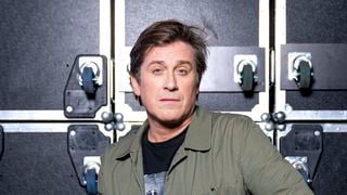 "Je ne sais pas si ça fait ça à tout le monde" : Thomas Dutronc parle de son ressenti 2 ans après le départ de sa mère Françoise Hardy