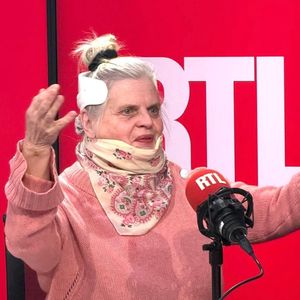 Isabelle Nanty revient de loin.

Isabelle Nanty réapparaît sur RTL auprès de Marc-Olivier Fogiel après son accident.
