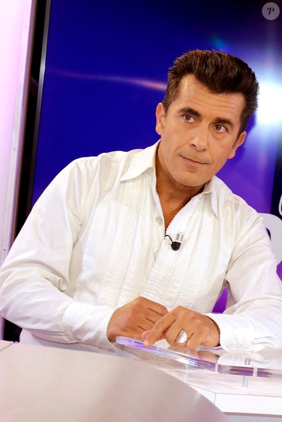 À noter que celui qui était surnommé Bébert est mort des suites d'une longue maladie contre laquelle il se battait dans la discrétion.

Exclusif - Portrait de Bebert des Forbans, lors de l'enregistrement de l'émission "L'Instant de Luxe". Le 9 septembre 2021
© Cédric Perrin / Bestimage