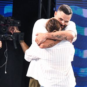Sa grand soeur Laure Manaudou était présente

Laure Manaudou - Hommage à Florent Manaudou lors des Championnats d'Europe de natation au centre aquatique olympique à Saint-Denis le 15 août 2026

© Baptiste Autissier / PsnewZ / Bestimage