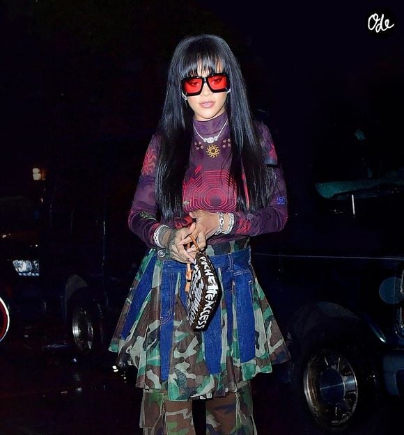 Sa société a été placée en redressement judiciaire en juillet 2026.

Exclusif - Rihanna arrive à une fête en jupe camouflage à New York City, New York, Etats-Unis, le 24 septembre 2021.