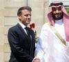 Le prince héritier d'Arabie saoudite a fait des travaux dans ses intérieurs

Le président de la République française, Emmanuel Macron reçoit le prince héritier d'Arabie saoudite, Mohammed ben Salmane, Premier ministre du Royaume d'Arabie saoudite, pour un déjeuner de travail au palais de l'Elysée à Paris, France, le 16 juin 2023. © Stéphane Lemouton/Bestimage