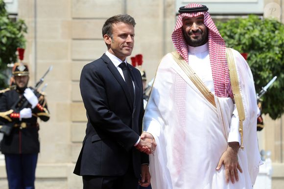 Le prince héritier d'Arabie saoudite a fait des travaux dans ses intérieurs

Le président de la République française, Emmanuel Macron reçoit le prince héritier d'Arabie saoudite, Mohammed ben Salmane, Premier ministre du Royaume d'Arabie saoudite, pour un déjeuner de travail au palais de l'Elysée à Paris, France, le 16 juin 2023. © Stéphane Lemouton/Bestimage