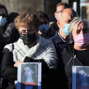 La famille et les proches se sont réunis pour une marche blanche en hommage à Delphine Jubillar, l'infirmière de 33 ans, disparue à Cagnac-les-Mines. Le 19 décembre 2021. © Patrick Bernard / Bestimage