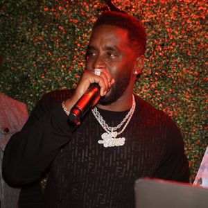 Sean 'Diddy' Combs - Sean 'Diddy' Combs et ses 2 fils Justin et Quincy Combs lors d’une fête dans leur résidence de Malibu à Los Angeles, le 5 juillet 2021 © Backgrid USA / Bestimage