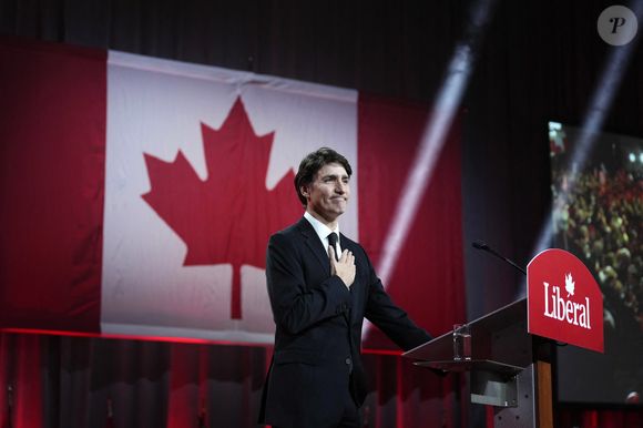 9 mars 2025, Ottawa (Ontario), Canada — L'ancien Premier ministre Justin Trudeau termine son discours lors de l’événement sur le leadership libéral à Ottawa, le dimanche 9 mars 2025.
(Crédit photo : © Justin Tang / The Canadian Press via ZUMA Press)