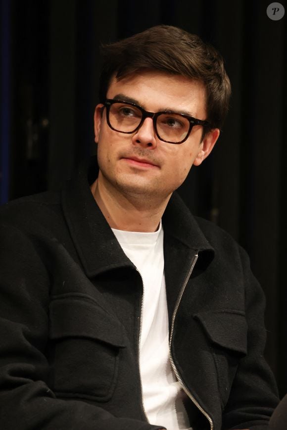 Il a créé son propre média en 2015 lors de sa première année d'étude à Sciences Po Paris

Exclusif - Hugo Travers -HugoDécrypte présente "HugoDécrypte en Russie" à la Station Ausone - Librairie Mollat à Bordeaux, France, le 13 janvier 2026. © Jean-Marc Lhomer/Bestimage