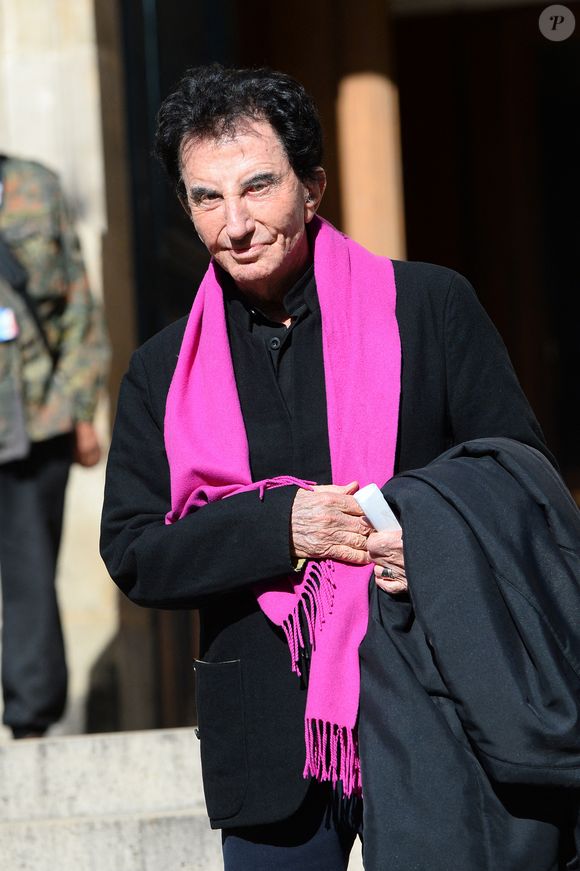 Jack Lang à la sortie des obsèques de Claudia Cardinale en l’église Saint-Roch de Paris, France, le 30 septembre 2025. © Bestimage