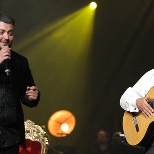 Exclusif - Chico Bouchikhi - Chico & The Gypsies célèbrent 45 ans de carrière au Palais des Congrès avec un concert symphonique inédit le 24 mai 2025. Portés par 80 musiciens et des invités prestigieux, leurs tubes cultes ont résonné dans une version grandiose, entre rumba, flamenco et symphonie.
© Guirec Coadic / Bestimage