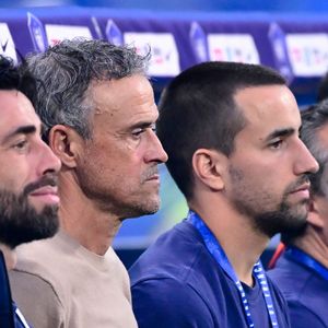 Il s'agissait du kinésithérapeute du club depuis plus de deux décennies. Il n’avait que 48 ans...

Luis Enrique Martinez (entraîneur du PSG) et le staff lors du match de la finale de la Coupe de France entre le Paris Saint Germain et le Stade de Reims au Stade de France le 24 mai 2025 à Saint Denis, France. ( Photo par Dante Badano / PsnewZ / Bestimage) -