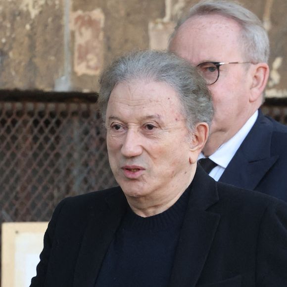 Michel Drucker - Obsèques de Nathalie Baye en l'église Saint-Sulpice à Paris le 24 avril 2026. © Dominique Jacovides - Coadic Guirec / Bestimage