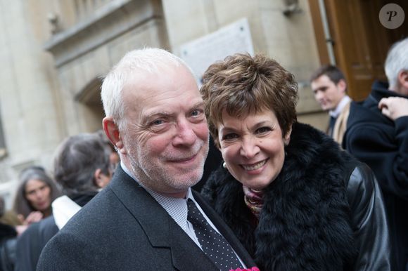 Exclusif - Catherine Laborde et son mari Thomas Stern - Catherine Laborde a epouse son compagnon de longue date Thomas Stern, publicitaire, samedi 9 novembre 2013 a la mairie du 2e arrondissement de Paris, en présence de ses amis les plus proches.