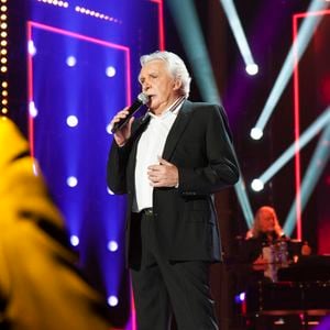 Exclusif - Michel Sardou - Enregistrement de l'émission "Bon Anniversaire Laurent Gerra" au Pavillon Baltard à Nogent-sur-Marne le 13 novembre 2017. L'émission sera diffusée sur France 2 le 29 décembre le jour J du 50ème anniversaire de L. Gerra.
© Pierre Perusseau/Bestimage