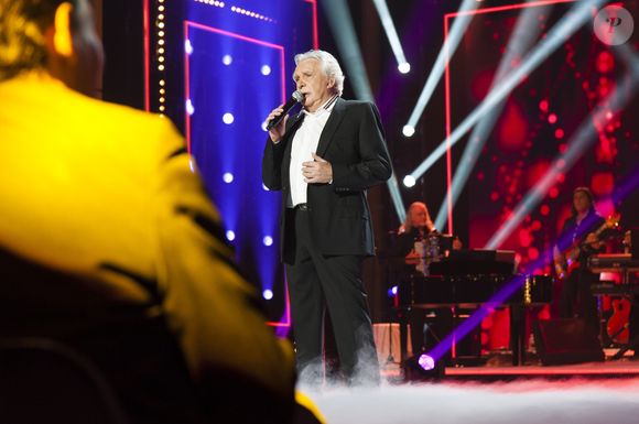Exclusif - Michel Sardou - Enregistrement de l'émission "Bon Anniversaire Laurent Gerra" au Pavillon Baltard à Nogent-sur-Marne le 13 novembre 2017. L'émission sera diffusée sur France 2 le 29 décembre le jour J du 50ème anniversaire de L. Gerra.
© Pierre Perusseau/Bestimage