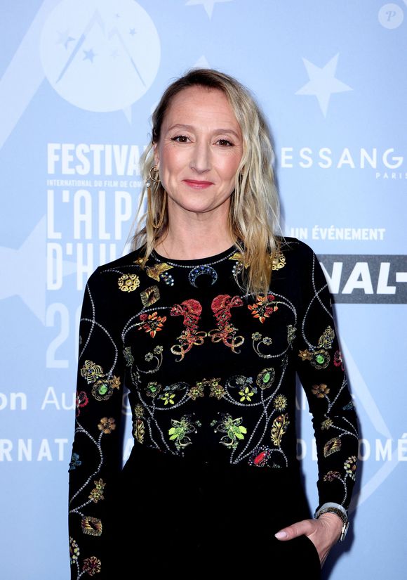 Quelques mots précieux qui mettront du baume au coeur d'Alexandra Lamy.

Audrey Lamy - Photocall lors de la 28ème édition du festival International du Film de Comédie à l'Alpe d'Huez le 14 janvier 2025. © Dominique Jacovides/Bestimage