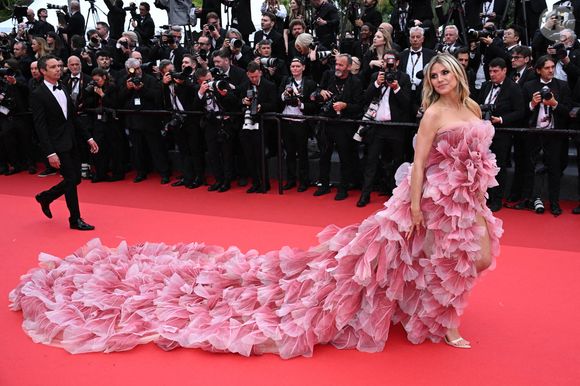 Règle qu'Heidi Kluml n'a pas respectée

Heidi Klum assiste à la projection de Partir Un Jour et à la cérémonie d'ouverture du 78ème Festival de Cannes à Cannes, France. 13 mai 2025. Photo de Doug Peters/PA Wire/ Abaca.