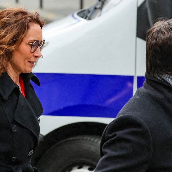 Mais aussi Marie-Sophie Lacarrau

Marie-Sophie Lacarrau, Romain Hussenot - Arrivées aux obsèques de C.Laborde en l’église Saint-Roch à Paris, le 6 février 2025. Décédée le 28 janvier 2025 à l'âge de 73 ans, l'ancienne présentatrice météo de TF1 (1988 - 2017) était atteinte de la maladie neurodégénérative à corps de Lewy. 
© Jacovides - Moreau / Bestimage