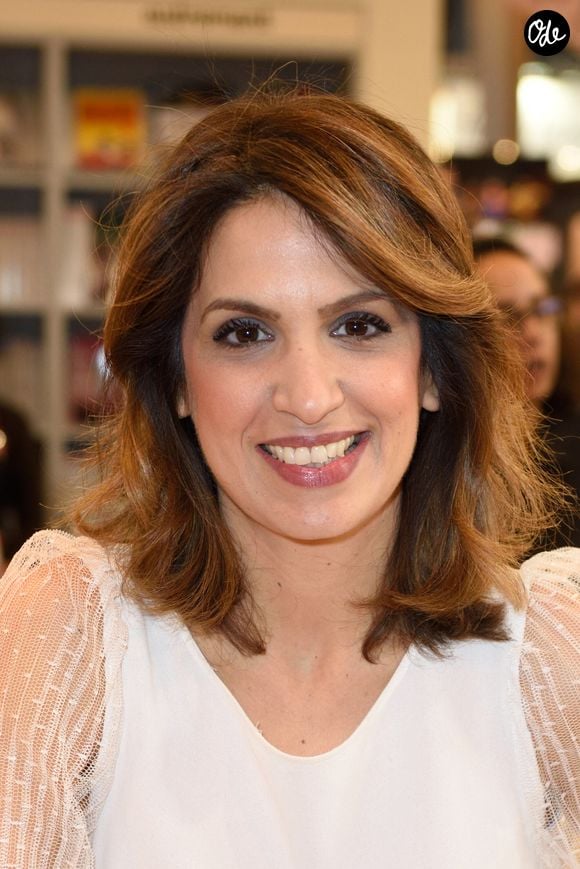 Sonia Mabrouk lors du Salon du Livre de Paris 2017, qui s'est tenu à la Porte de Versailles à Paris, en France, le 26 mars 2017. Photo : Alban Wyters/ABACAPRESS.COM