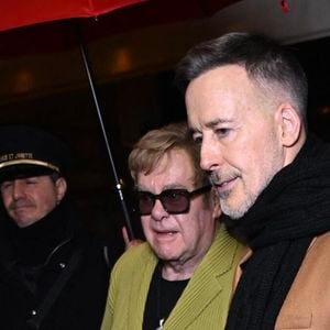 Elton John possède notamment une villa sur les hauteurs du Mont-Boron, à Nice.

Elton John et son mari David Furnish sont allés dîner au restaurant "Marius et Janette" à Paris le 24 janvier 2026.

© Yehiel Chekroune / Bestimage