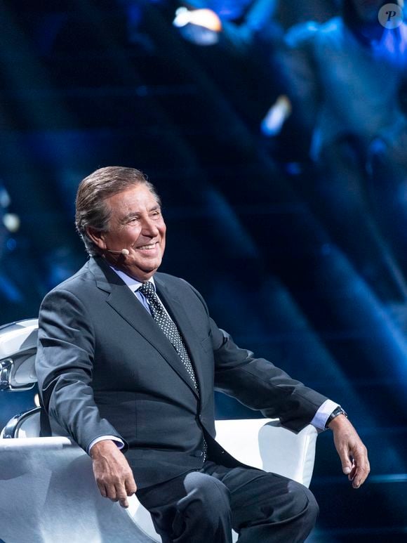 Exclusif - Jean-Pierre Foucault - Enregistrement de l'émission "La Chanson secrète 4", qui sera diffusée le 4 janvier 2020 sur TF1, à Paris. Le 17 décembre 2019
© Gaffiot-Perusseau / Bestimage
