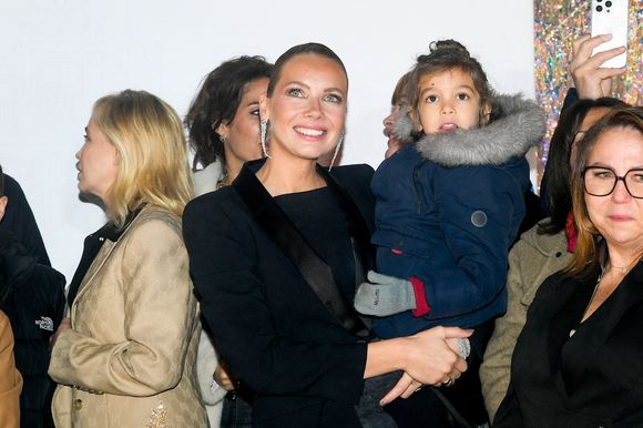 Emmanuelle Beart, Amandine Petit assistent au dévoilement des lumières de Noël du Faubourg Saint Honoré à Paris, France, le 26 novembre 2024. Photo par Lionel Urman/ABACAPRESS.COM