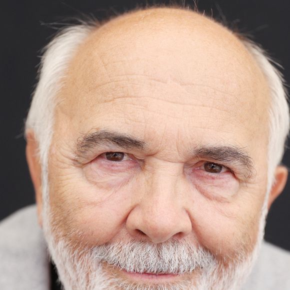 "Les élèves m’appelaient Attila à cause de ma moustache et de l’autorité que j’essayais d’avoir" se souvenait il, en 2021, dans Le parisien - Aujourd'hui en France...

Gerard Jugnot lors du Festival du Cinéma et Musique de Film à La Baule, France le 30 juin 2023. Photo par Jerome Dominé/ABACAPRESS.COM