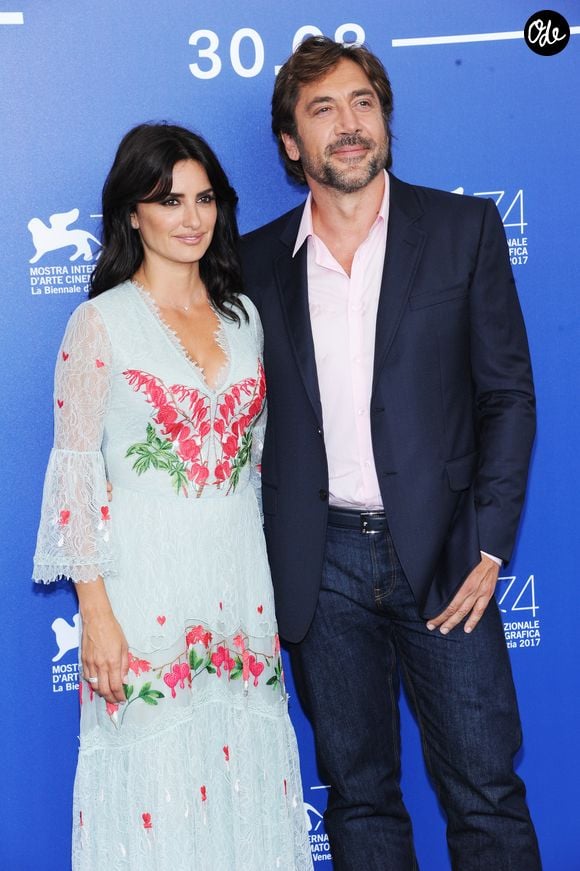 Penélope Cruz et Javier Bardem sont des habitués des tapis rouges et de ceux de la Mostra

Javier Bardem;Penelope Cruz - Photocall de "Loving Pablo" au 74ème Festival International du Film de Venise, la Mostra. Le 6 septembre 2017
©SGP / BESTIMAGE