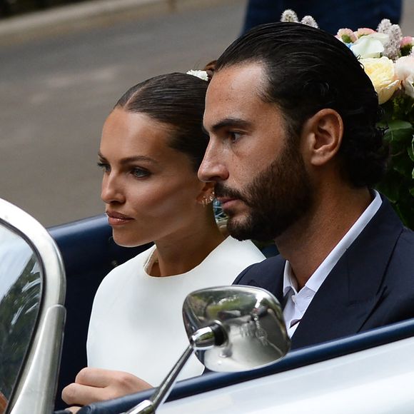 Après l'effervescence des célébrations, place à la détente absolue. 

Sorties du mariage de civil de Thylane Blondeau et Benjamin Attal à la mairie du 16ème arrondissement de Paris.

© Bestimage