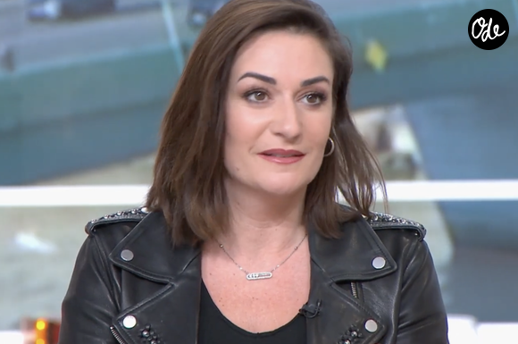 Julie Santamans a annoncé à mettre fin à sa participation au groupe sur Instagram. Copyright : YouTube Télé Matin - France Télévisions