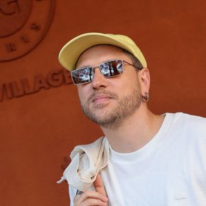 "Et parce que j'ai tellement une histoire d'amitié exceptionnelle que je ne vois pas pourquoi j'irais faire des dates".

Quentin Mosimann au village lors des Internationaux de France de Tennis de Roland Garros 2026. Paris, le 27 mai 2026. © Jacovides-Moreau / Bestimage