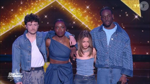 A savoir son équipe bleue, composée de Sarah, Léo, Ambre et Melissa.

Prime Star Academy, TF1 (Leo, Sarah, Melissa et Noah), le 7 novembre 2025