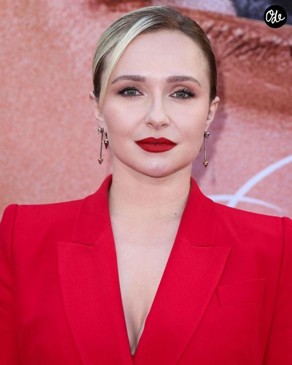 "Elle était chassée. [...] Personne, et surtout pas une adolescente, ne devrait être prise pour cible de cette façon", regrette-t-il.

Hayden Panettiere à la première du film "Blonde" Netflix au TCL Chinese Theatre IMAX à Hollywood, Los Angeles, Californie, Etats-Unis, le 13 septembre 2022.
