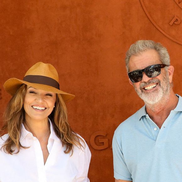 Nadia Farès et Mel Gibson au village lors des internationaux de France Roland Garros à Paris le 13 juin 2021.

© Dominique Jacovides / Bestimage