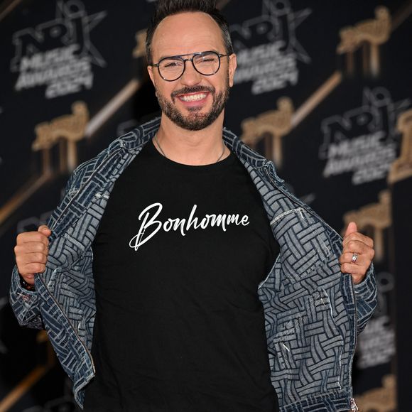 Jarry au photocall de la 26ème édition des NRJ Music Awards à Cannes, le 1er novembre 2024. © Bebert-Guignebourg/Bestimage