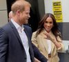 "Pendant mes grossesses, j’ai eu un médecin ayurvédique", a-t-elle déclaré.
Le prince Harry, duc de Sussex et Meghan Markle, duchesse de Sussex, quittent leur hôtel par une porte dérobée à New York, le 23 avril 2025.