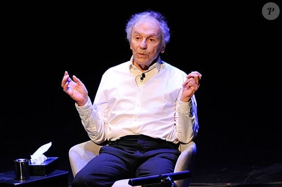 L'acteur francais Jean-Louis Trintignant sur la scène du théâtre Anthea d'Antibes Juan Les Pins, le 1er octobre 2013.  © Junior Bestimage