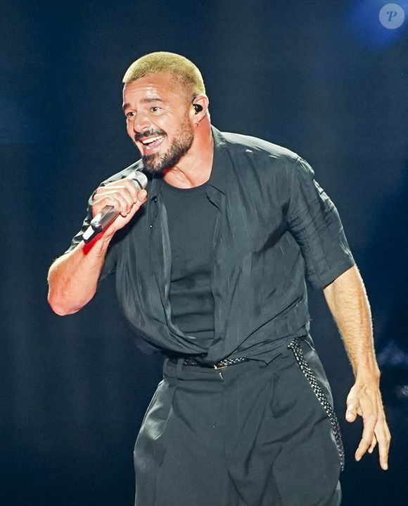 Toutefois, malgré la panique générale et les conseils de ses proches, l'interprète a choisi de remonter sur scène pour honorer son public.

Ricky Martin a fasciné la foule à guichets fermés au Polo Field de Buenos Aires, le 17 avril 2025.

© 2026 RS Fotos/The Grosby Group