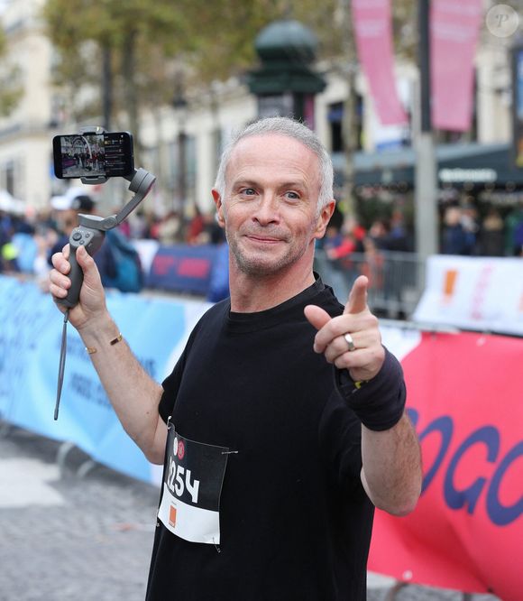 Il a aussi profité de cette audition pour critiquer fermement la décision de reléguer ce jeu télévisé culte uniquement au week-end.


Samuel Etienne - People au "Marathon Pour Tous", épreuve grand-public des Jeux Olympiques de Paris 2024 sur les Champs-Elysées à Paris le 31 octobre 2021. © Panoramic/Bestimage