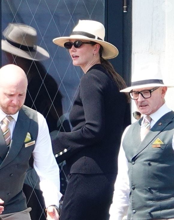 Karlie Kloss arrive à Venise pour assister au mariage de Jeff Bezos et Lauren Sanchez (26 - 28 juin 2025), le 26 juin 2025. Backgrid UK/ Bestimage