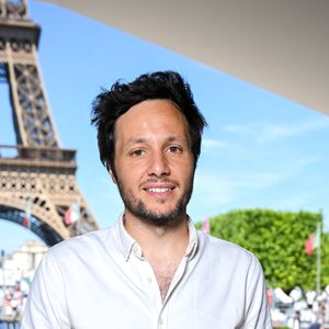 Il y a quelques jours, Vianney a fait une annonce aussi inattendue que surprenante dans ce milieu.

Exclusif - Vianney dans la tente VIP lors du Longines Paris Eiffel Jumping au pied de la Tour Eiffel sur le Champ-de-Mars à Paris, France

© Perusseau-Veeren/Bestimage