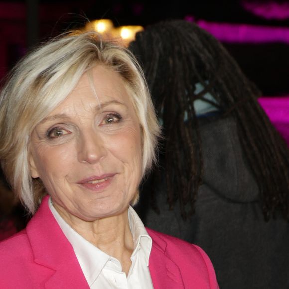Evelyne Dhéliat - Lancement de la campagne Octobre Rose 2024 sur la Place Vendôme à Paris le 30 septembre 2024. © Coadic Guirec/Bestimage