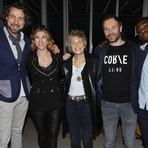 Exclusif - Véronique Jannot, Juliette Tresanini et Charles Lelaure et Guest lors de la soirée de lancement du livre de Juliette.Tresanini "Ces phrases qui changent la vie" (éditions Marabout) à Paris le 21 mars 2022.
© Denis Guignebourg / Bestimage