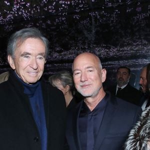 Delphine Arnault (Directrice générale de Dior), Bernard Arnault, Jeff Bezos et sa femme Lauren Sánchez - Défilé de Mode Christian Dior - Front Row, Collection Haute Couture Printemps/Été 2026, dans le cadre de la Fashion Week de Paris, France, le 26 Janvier 2026.

© Bertrand Rindoff / Bestimage