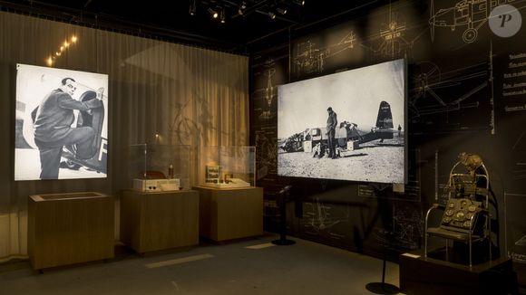 L'exposition Antoine de Saint-Exupéry rouvre ses portes, après le confinement lié à l'épidémie de coronavirus (Covid-19), à l'occasion du 75 ème anniversaire du "Petit Prince" à La Sucrière à Lyon. Jusqu'en novembre 2021, des objets inédits tels que la gourmette, l'encrier ou une partie de l'avion de Saint-Exupéry y seront devoilés au grand public. Le 20 mai 2021.
© Sandrine Thesillat / Panoramic / Bestimage