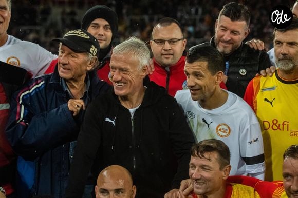 Il possède désormais des vignes et une cave de 600 m² à Nuits-Saint-Georges.

Didier Deschamps et Eric Carriere - Match caritatif entre les anciens du RC Lens et la Team Légendes (4 - 3), au profit de l’association "Un sourire, un espoir pour la vie", à Lens, le 31 octobre 2023. Des influenceurs et créateurs de contenu entre autres ont également participé à cette rencontre. 
© Baptiste Autissier / Panoramic / Bestimage